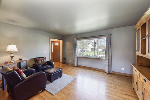 455 Conley Dr, Elburn, IL 60119 photo 5