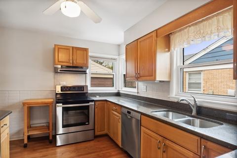 1422 S 4th Ave, Des Plaines, IL 60018 photo 5