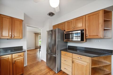 1422 S 4th Ave, Des Plaines, IL 60018 photo 6