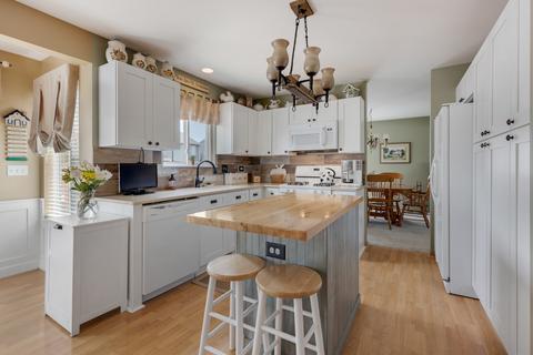 9726 Compton Dr, Huntley, IL 60142 photo 2