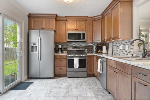 25 Reading Rd, Bloomington, IL 61701 photo 10