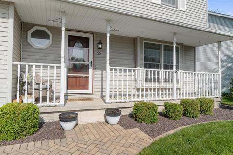 25 Reading Rd, Bloomington, IL 61701 photo 2