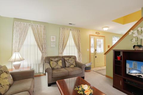 999 Symphony Dr, Aurora, IL 60504 photo 4