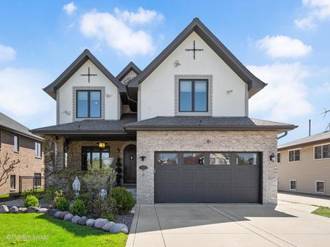 1043 N Yale Ave, Villa Park, IL 60181