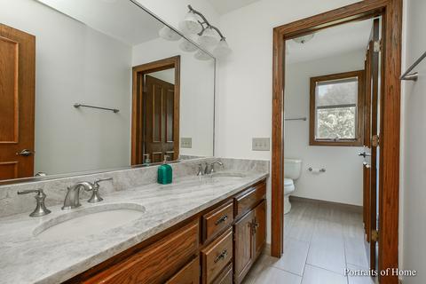 363 Trinity Ln, Oak Brook, IL 60523 photo 26