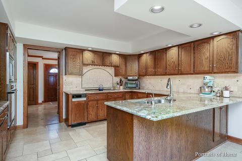 363 Trinity Ln, Oak Brook, IL 60523 photo 10