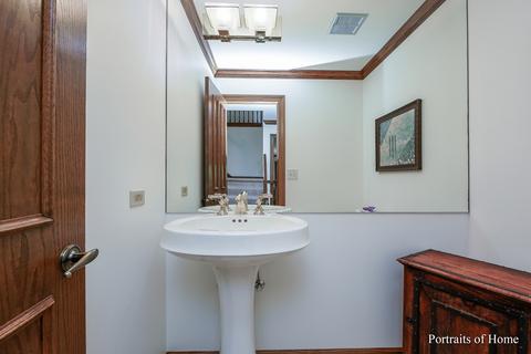 363 Trinity Ln, Oak Brook, IL 60523 photo 20