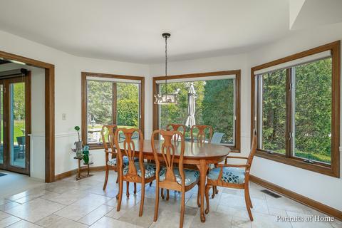 363 Trinity Ln, Oak Brook, IL 60523 photo 14