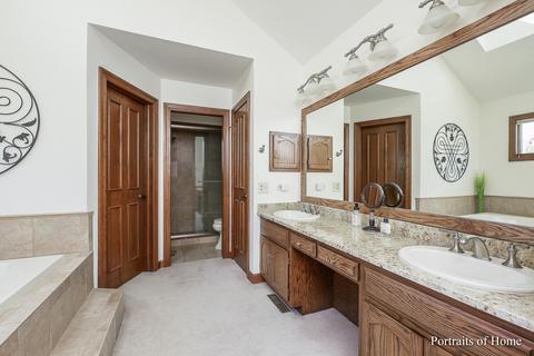 363 Trinity Ln, Oak Brook, IL 60523 photo 22