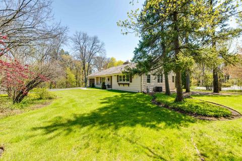 845 Maplewood Rd, Lake Forest, IL 60045
