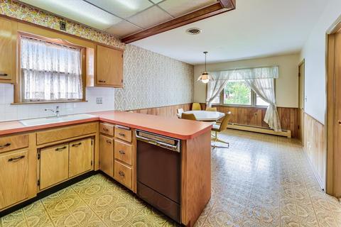856 S Spring Rd, Elmhurst, IL 60126 photo 5