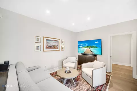 Living - 363 E Wacker Dr #1303, Chicago, IL 60601 photo 4 of 7