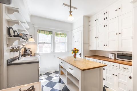 246 N Worth Ave, Elgin, IL 60123 photo 10