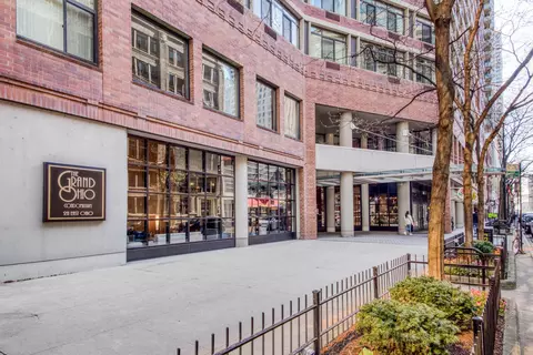 211 E Ohio St #2415, Chicago, IL 60611
