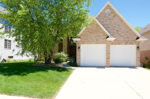 817 Shannon Lake Ct, Westmont, IL 60559
