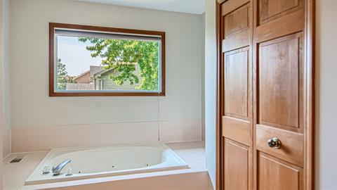 1840 Nicholson Dr, Hoffman Estates, IL 60192 photo 19