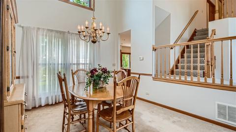 1840 Nicholson Dr, Hoffman Estates, IL 60192 photo 5