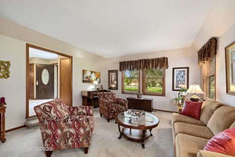 3403 Chellington Dr, Johnsburg, IL 60051 photo 4