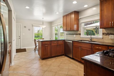 833 Garden Ln, Wheeling, IL 60090 photo 7