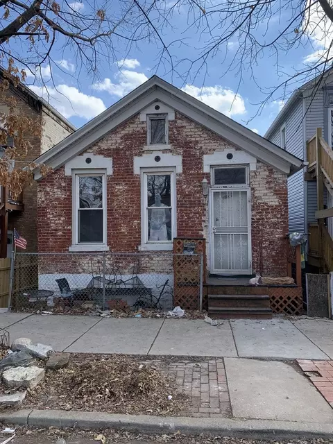 1621 W 16th St, Chicago, IL 60608