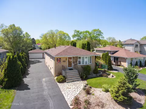 9750 S 81st Ave, Palos Hills, IL 60465