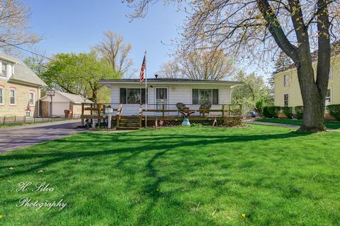 334 Burbank Ave, Woodstock, IL 60098