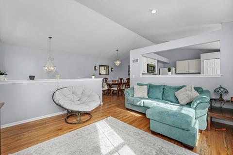 1047 Symphony Dr, Aurora, IL 60504 photo 3