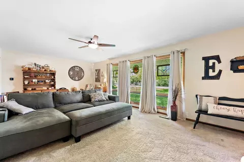 2935 Waldron Rd, Kankakee, IL 60901 photo 2