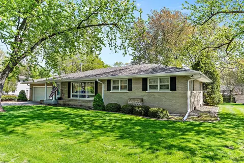 2935 Waldron Rd, Kankakee, IL 60901