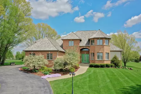 8404 Heather Rdg, Spring Grove, IL 60081
