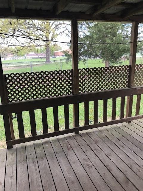 307 W Burton St, Eureka, IL 61530 photo 2