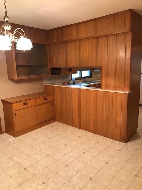 307 W Burton St, Eureka, IL 61530 photo 5