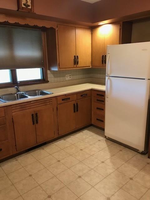 307 W Burton St, Eureka, IL 61530 photo 6