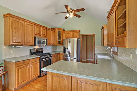3551 Bunker Hill Dr, Algonquin, IL 60102 photo 8