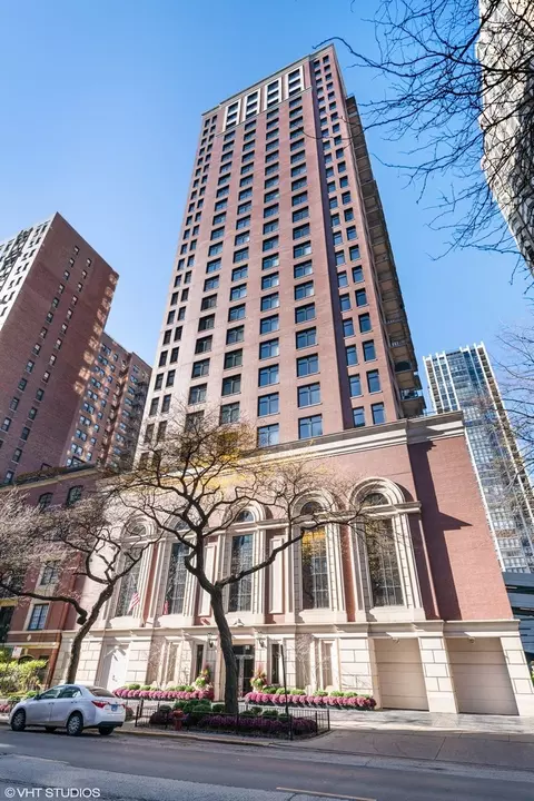 1122 N Dearborn St #13E, Chicago, IL 60610