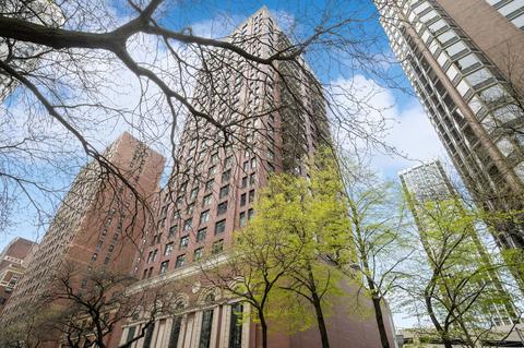 1122 N Dearborn St #11D, Chicago, IL 60610