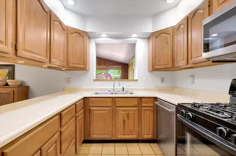 502 S Lincoln St, Philo, IL 61864 photo 16