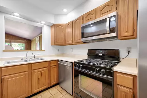 502 S Lincoln St, Philo, IL 61864 photo 17