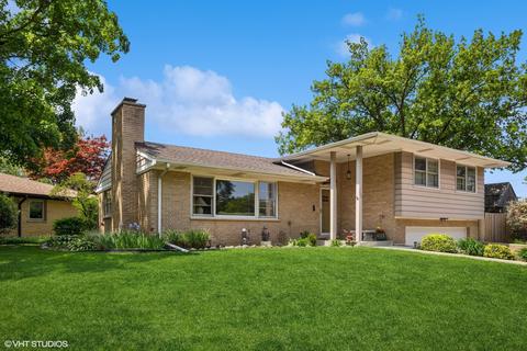 140 Michael John Dr, Park Ridge, IL 60068