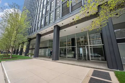 900 N Lake Shore Dr #2703, Chicago, IL 60611