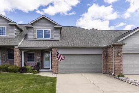24 Arbor Ct, Bloomington, IL 61704 photo 1