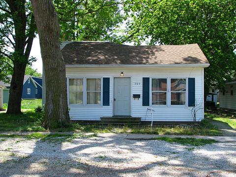 309 E Overton St, Tuscola, IL 61953