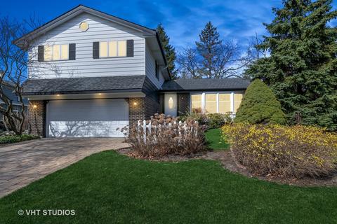 1037 Mayfair Dr, Libertyville, IL 60048