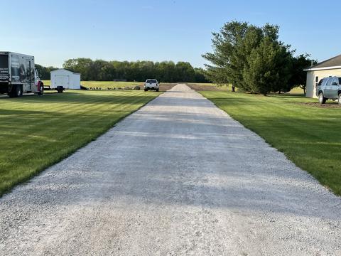 550 E Southmor Rd, Morris, IL 60450