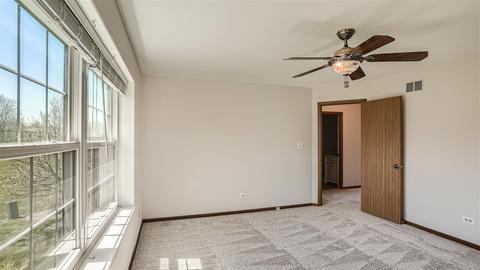 4565 Olmstead Dr, Hoffman Estates, IL 60192 photo 11