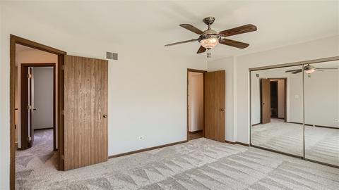 4565 Olmstead Dr, Hoffman Estates, IL 60192 photo 13