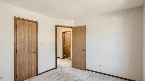 4565 Olmstead Dr, Hoffman Estates, IL 60192 photo 16