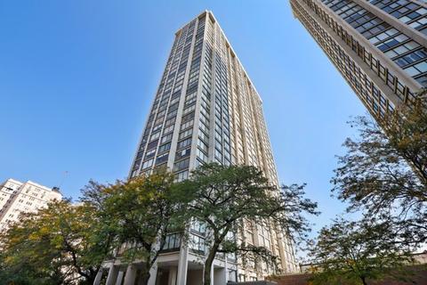 5445 N Sheridan Rd #2011, Chicago, IL 60640