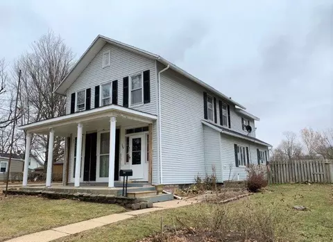 604 N Cherry St, Morrison, IL 61270 photo 5