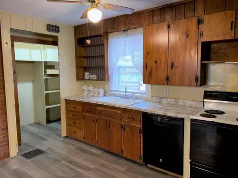 604 N Cherry St, Morrison, IL 61270 photo 14